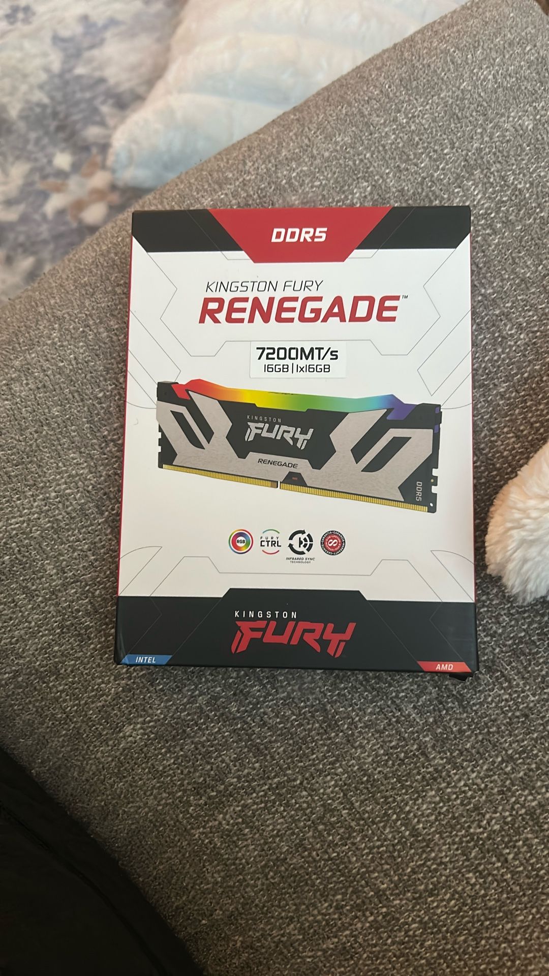 Memory Kingston DutyRenegada 7200MT/ S 16 GB