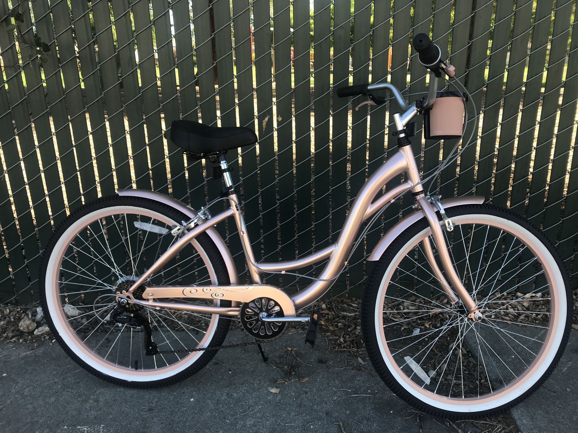 New Bike!!! Women’s 7-speed Cruiser Bicycle, Delivery To Stanford 