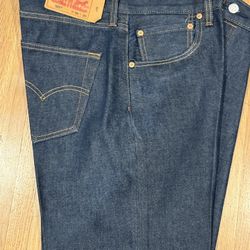 Levi’s 501 Shrink To Fit Jeans