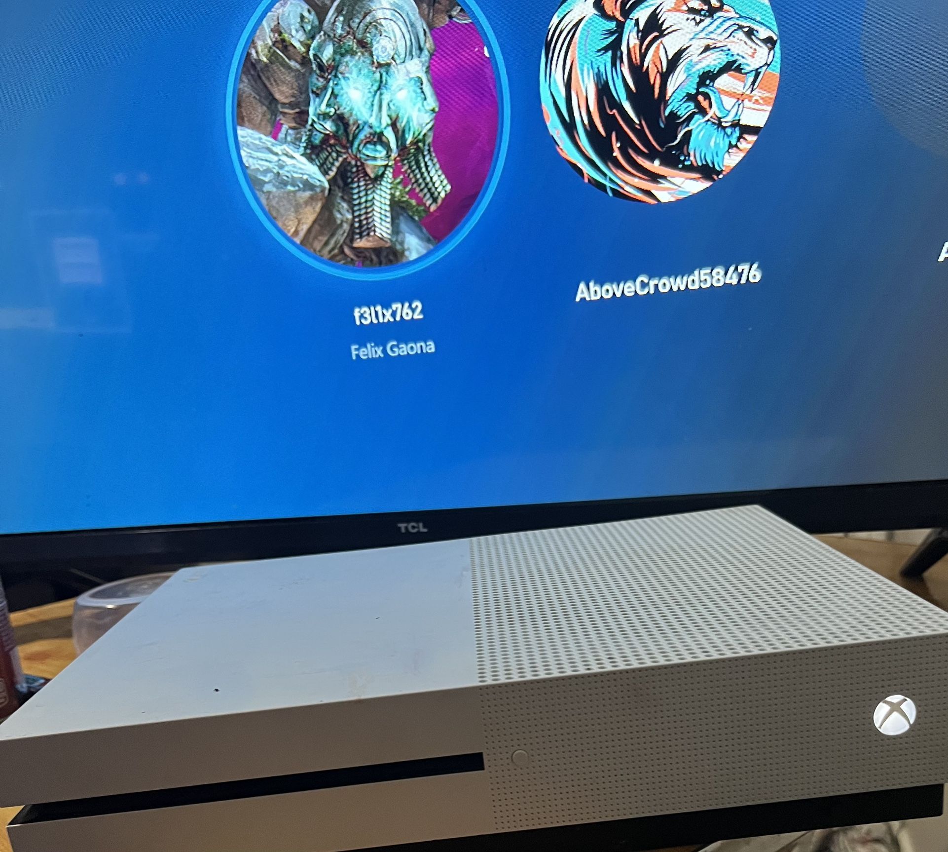 Xbox One S With Controller