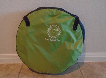 Pea pod travel tent, excellent condition
