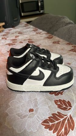 Panda dunks