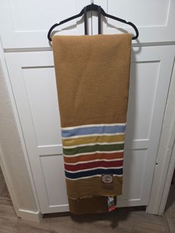 Pendleton Queen size Blanket Joshua Tree edition (new)