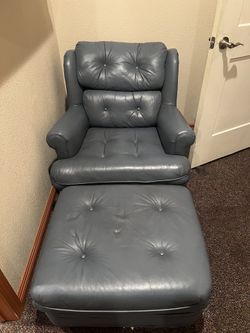 Light Blue Leather Lounge Chair + Matching Ottoman – Very Comfortable $100 OBO