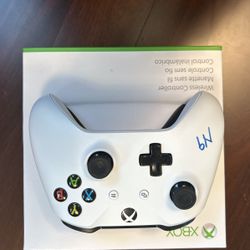 Microsoft Xbox One Wireless Bluetooth Controller White Model 1708