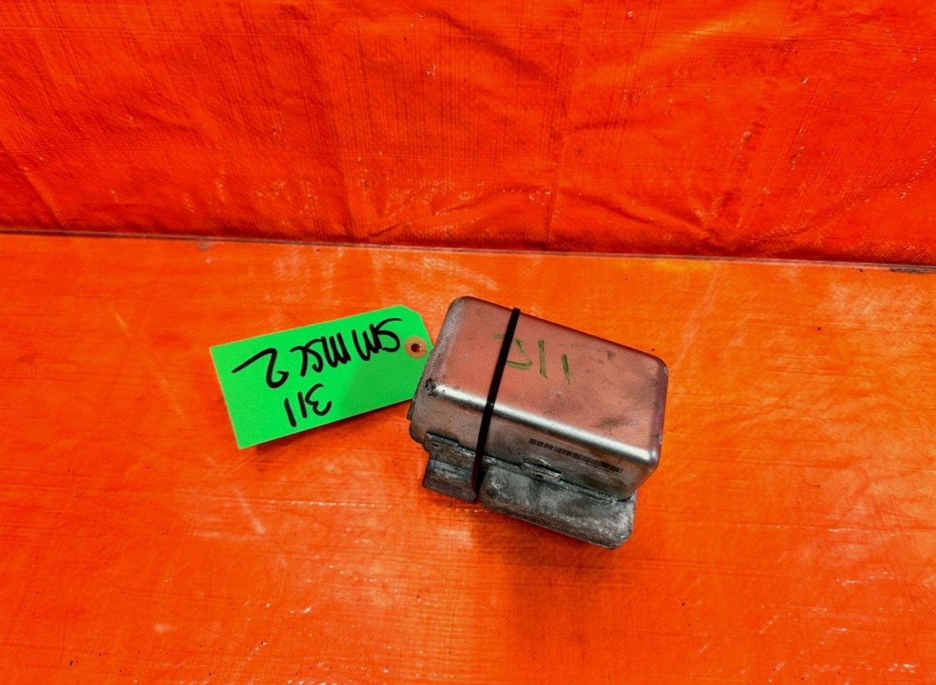 08-13 INFINITI G37 COUPE & CONVERTIBLE - STEERING COLUMN LOCK - OEM #311