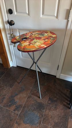 Paint palette table