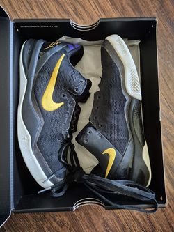 Kids Shoe Size 4.5 NIKE Kobe 8 Protro
