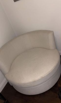 Swivel chair