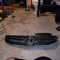 2013 Hyundai Elantra Front Grill