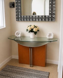 Modern Curved Glass Console Table / Entryway Sofa Table