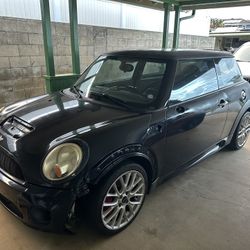 Mini Cooper John Cooper Works (JCW) Part Out