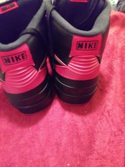 Jordan 2s size 10.5