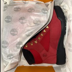 RETAIL $180+ Timberland Field Boot 6 in L/F Boot Dark Red Nubuck