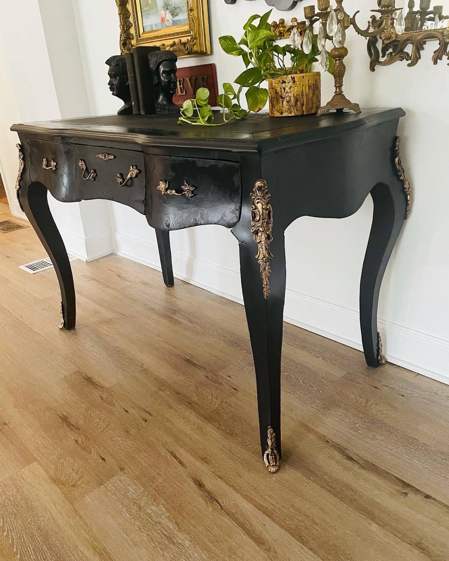 Lous xvi Antique black & brass Gold leather top desk Ornate Vanitym