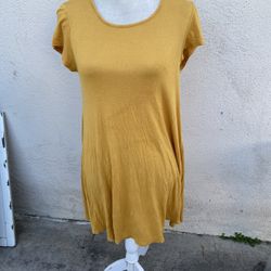 Yellow Dress 