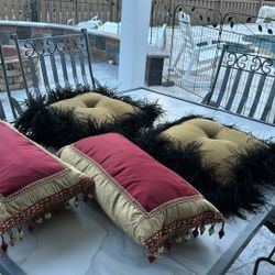 PILLOWS - 4 DRESSY GOLD COMBO Pillows