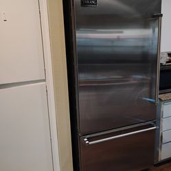 Viking Professional Stainless Steel Refrigerator with bottom freezer