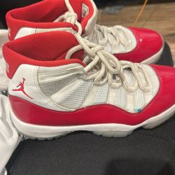 Jordan 11 Cherry 