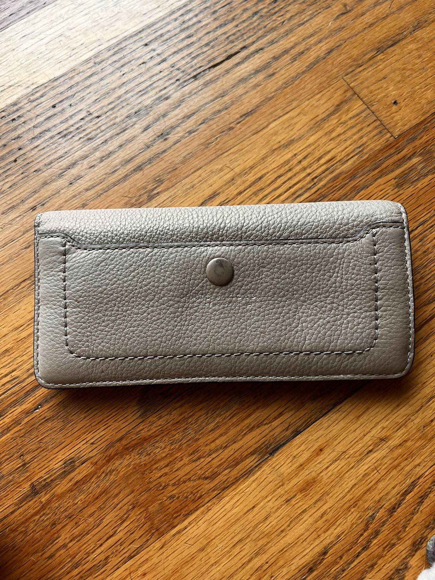 Marc Jacobs Leather Beige Wallet