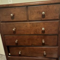 Free Dresser , drawers can be fixed 