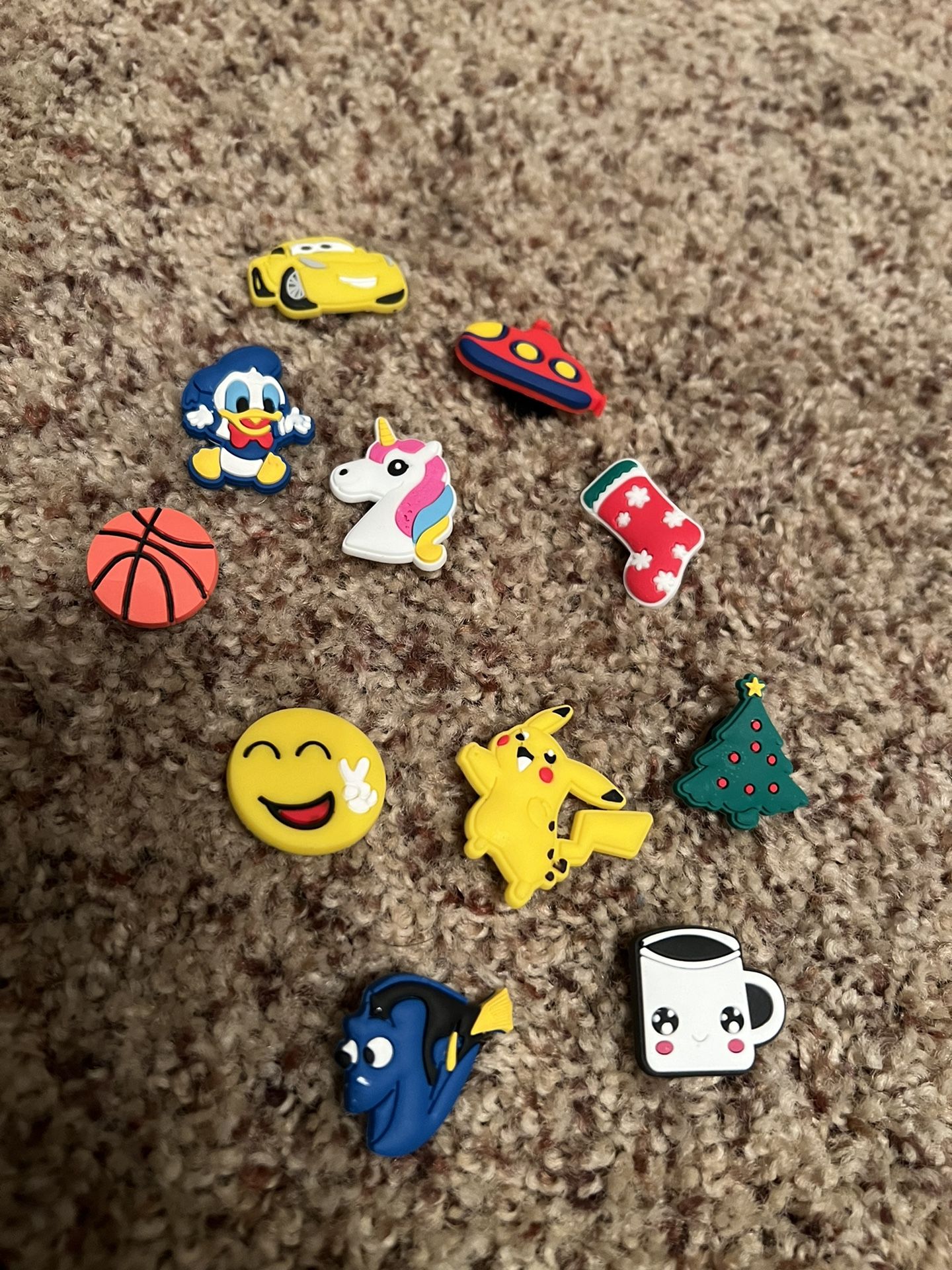 Croc charms 11 pieces !