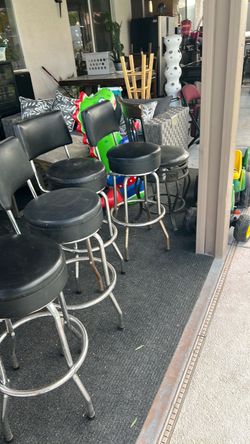 4 chairs heavy duty fo bar