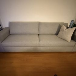 Genesis 2000 Couch 