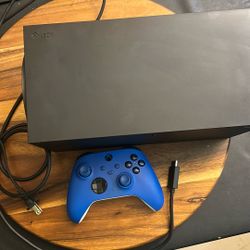Xbox Series X - console, power cord, hdmi cable,controller.