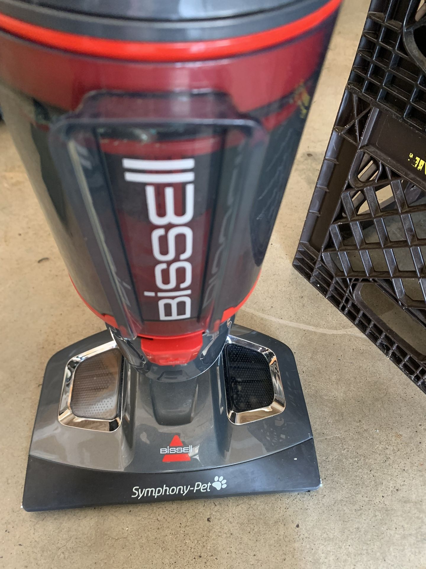 Bissell Symphony Vacuum and Steam Mop with 2 Mop Pads, 1132 Asking price is $90.00 Pick up only In Powder Springs Ga 30127