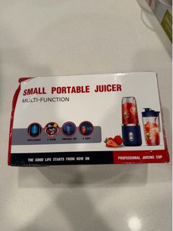 Small portable juicer