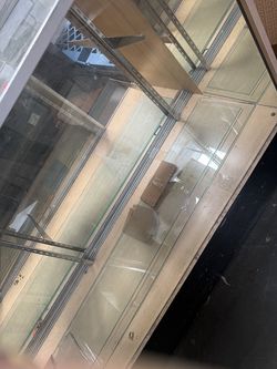 Displays 3 Shelf Retail Cabinet, Tempered Glass, Melamine