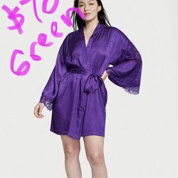 New Wt Green Lace Inset Robe $70 Ea Firm Size Xs/s & M/L (pu 35 & Illinois-75216)