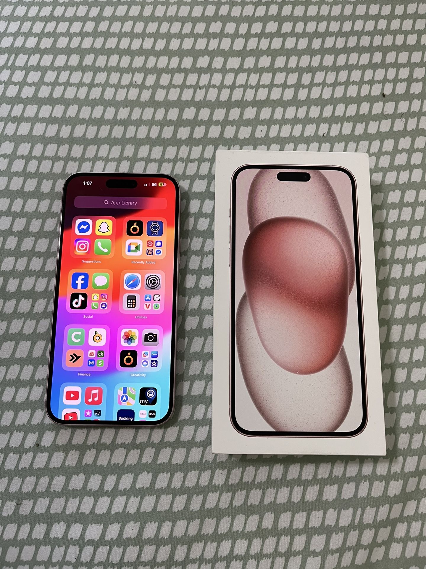 iPhone 15 Plus