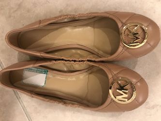Michael Kors flats size 8