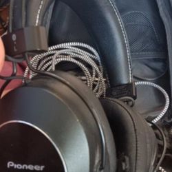 Pioneer Se-mbst Bluetooth Headphones 