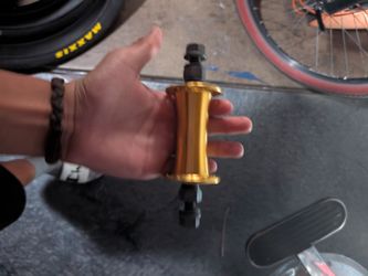 BRAND NEW GOLD SE FRONT HUB
