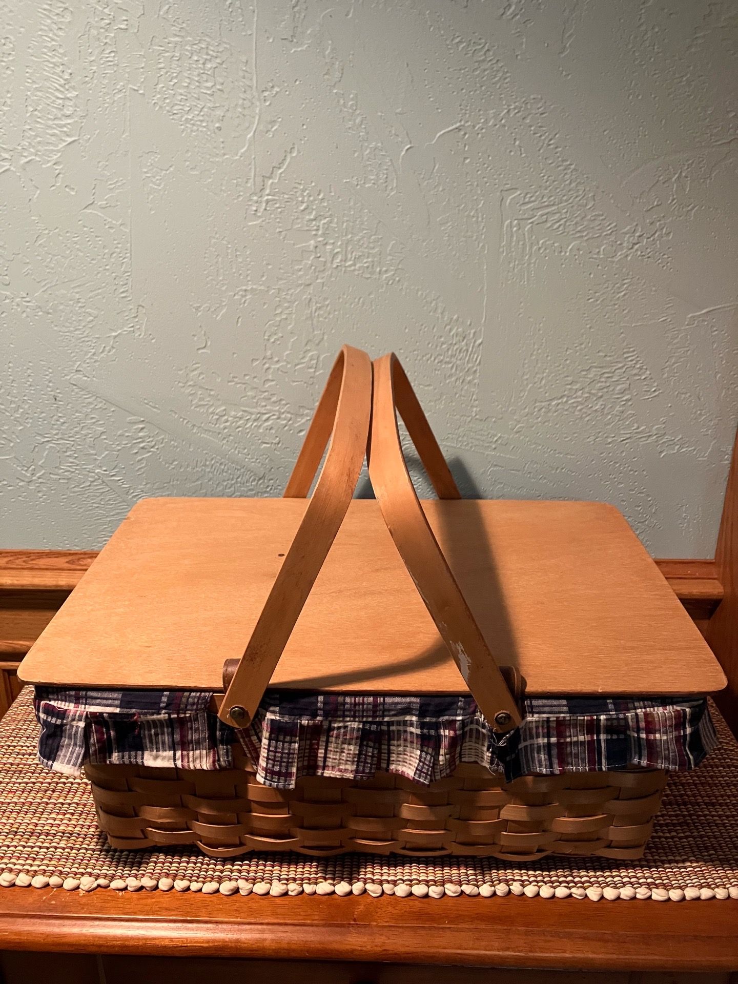 Vintage Picnic Basket w/Plaid (washable) Liner