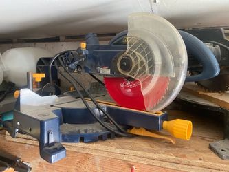 Radial arm saw