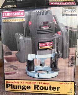 Craftsman Heavy-Duty 3.5 Peak Plunge Router w/18 pc. Carbide-Tipped Router Set