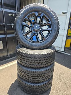 18 inch wheels 🛞 and tires CHEVROLET 6X139 and 265/60R18 GOOD YEAR WRANGLER KEVLAR ALL 4 INSTALLED AND BALANCED $1200