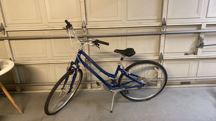 Giant Cypress 21 speed commuter bike