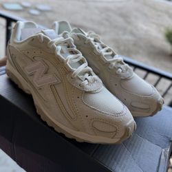 New Balance women size (6)