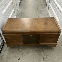 Vintage Waterfall Cedar Chest (Large) With Drawer 