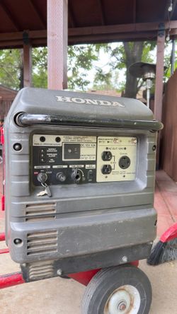 Honda EU3000is Inverter Generator
