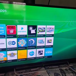 2015 Sony Bravia 40 inch Smart TV