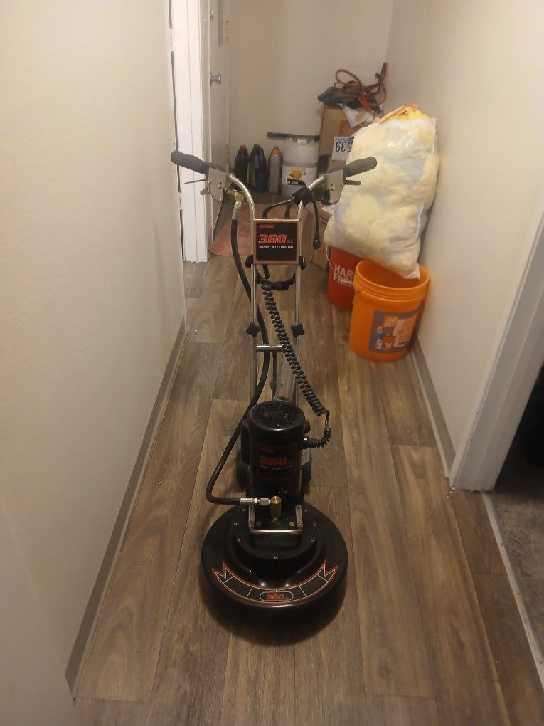 360XL Carpet Cleaning Machine