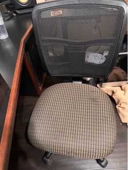 Office desk chairs