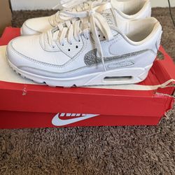 Nike womens shoes size 7.5