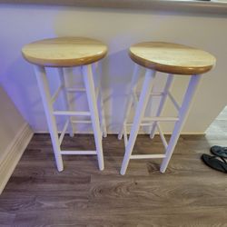 28 Inch Stools
